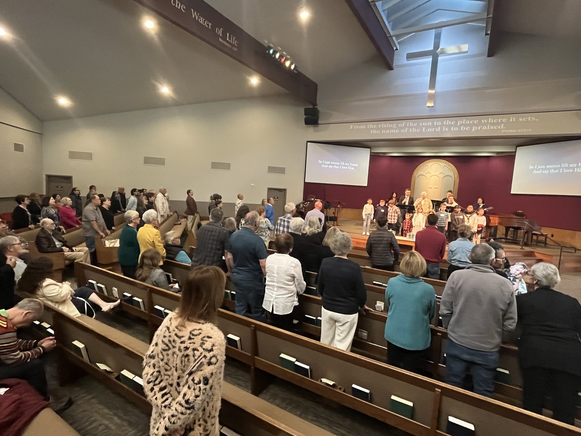 Sunday worship at FBC Salinas